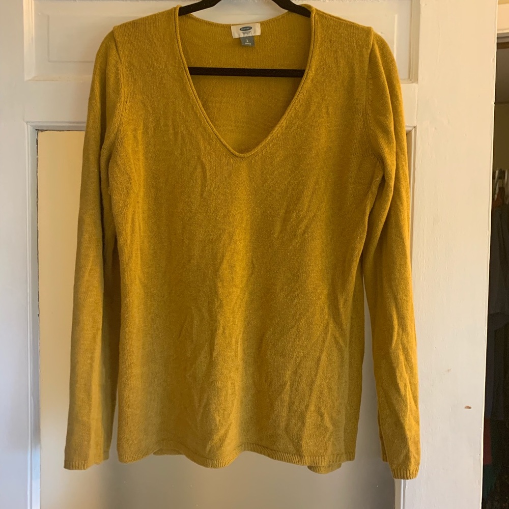 OLD NAVY knit sweater